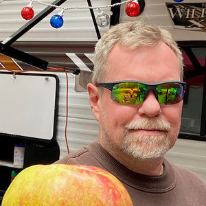 Meet your Posher, Wayne